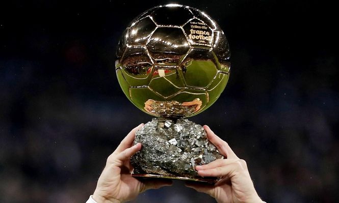 El trofeo del Balón de Oro al cual está nominado Federico Valverde