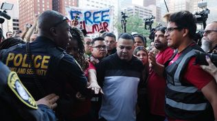 La odisea del salvadoreño Kilmar Ábrego García: de símbolo de la política migratoria de Trump a una posible deportación a Liberia La odisea del salvadoreño Kilmar Ábrego García: de símbolo de la política migratoria de Trump a una posible deportación a Liberia