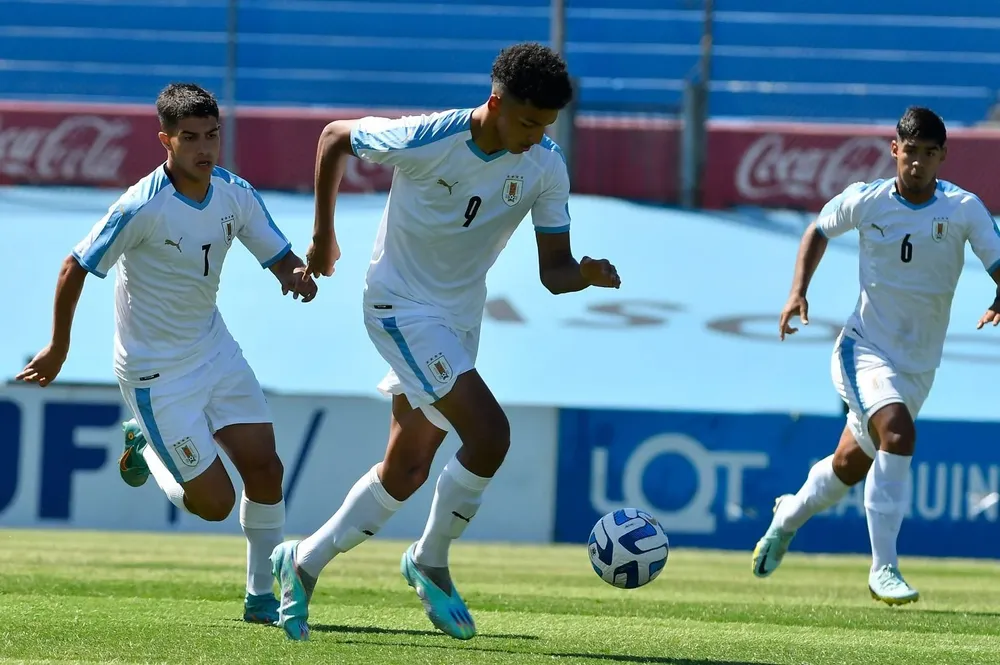 Álvaro Rodríguez con la sub 20 de Uruguay
