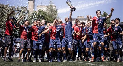 Albion festeja el título de la Segunda división profesional