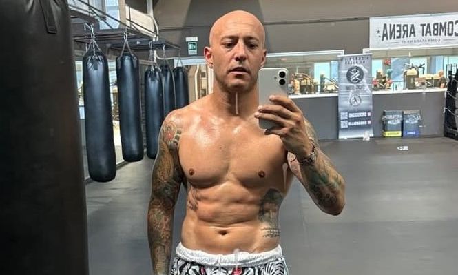 Ernesto Javier Chevantón en el gimnasio