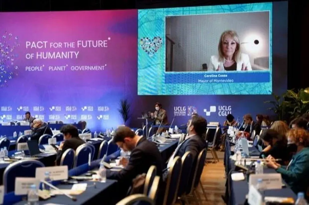 La flamante presidenta Cosse durante la red CGLU