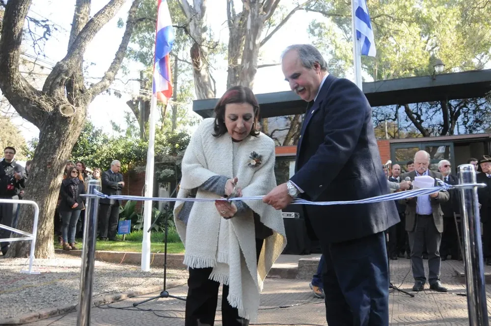 La intendenta Olivera y el presidente de la ARU, Rubén Echeverría en la Rural