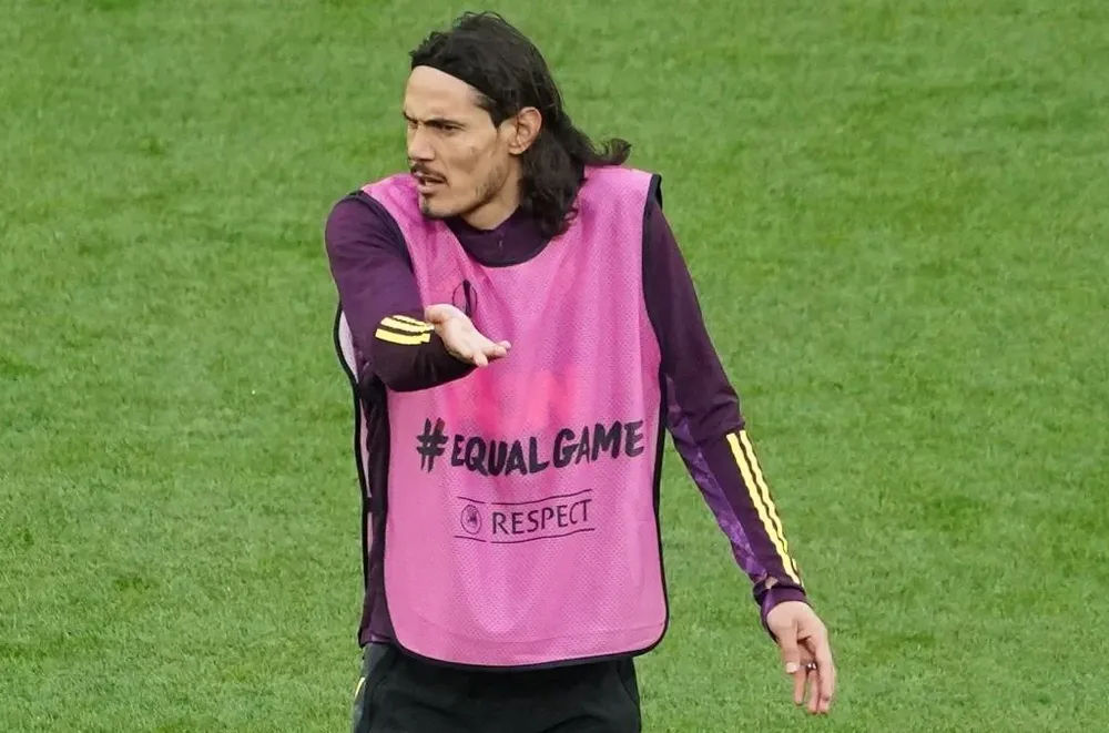 Cavani durante una práctica del Manchester
