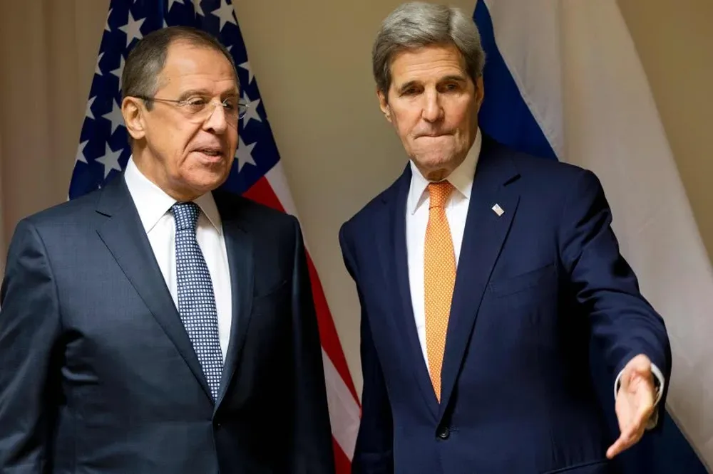 Los encargados de la diplomacia rusa y estadounidense: Serguei Lavrov y John Kerry.