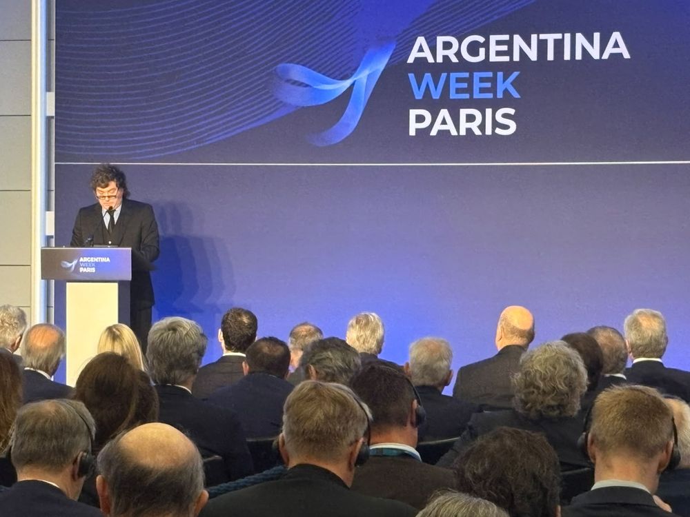 Milei en París.