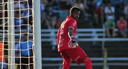 Acuerdo por el panameño Luis Mejía