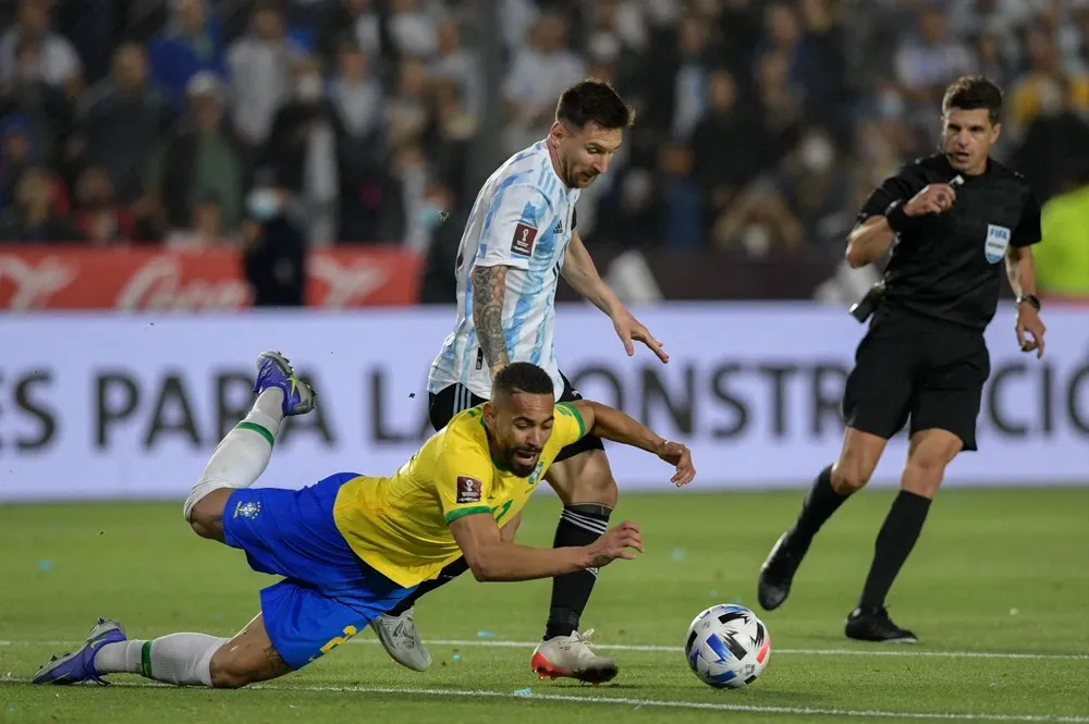 Cunha en acción en el Argentina-Brasil