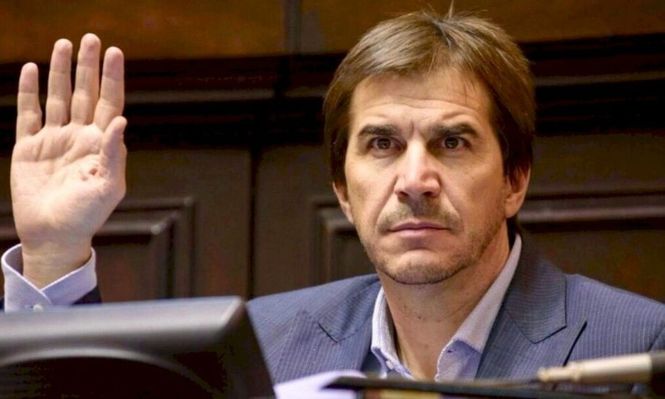 Le prohibieron la salida del país a Javier Faroni, hombre vinculado a la AFA.