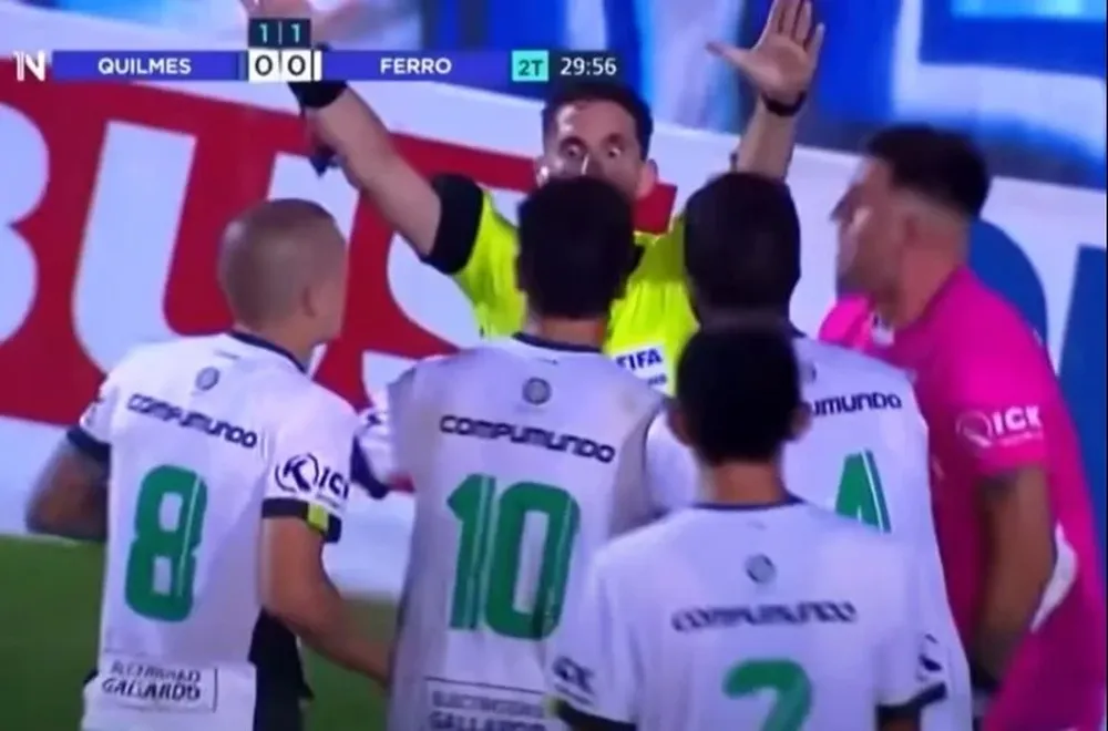 Las protestas de los jugadores de Ferro