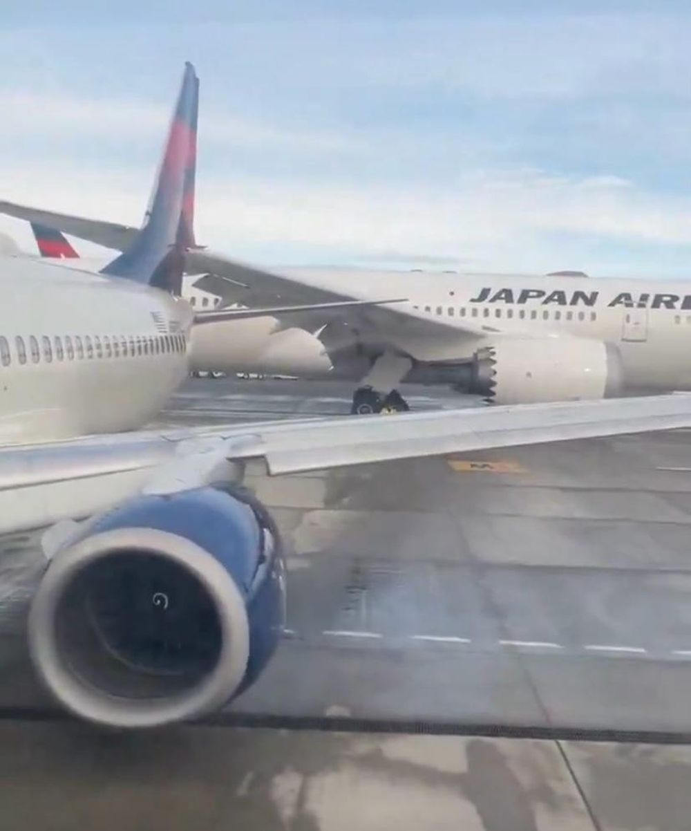 Choque de aviones de Japan Airlines y Delta Air Lines