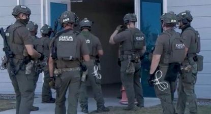 Seúl llega a un acuerdo con EEUU para liberar y repatriar a cientos de surcoreanos detenidos en una fábrica de Hyundai