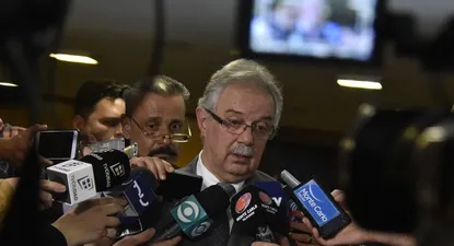 frente amplio mandato a sus senadores a votar ingreso de tropas extranjeras