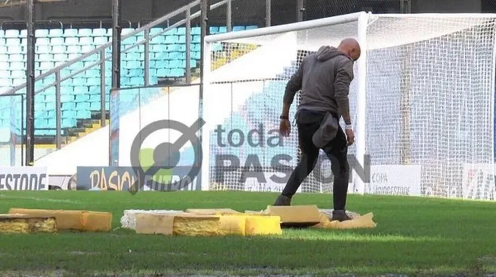 Así están absorbiendo el agua en La Bombonera