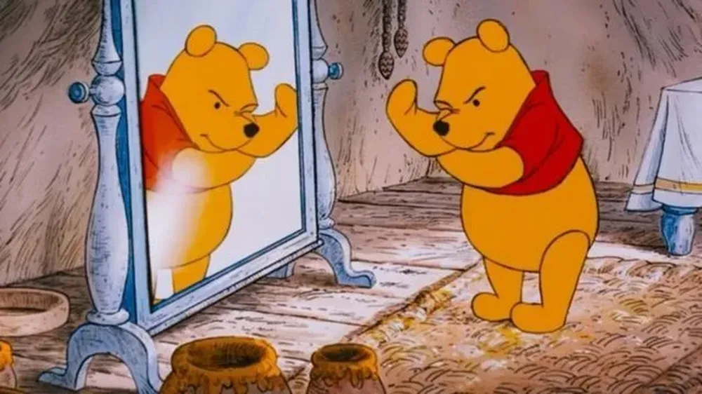 “Si hay peligro, Winnie the Pooh te enseña qué tenés que hacer”, dice el libro de tapas rojas con la imagen del popular personaje