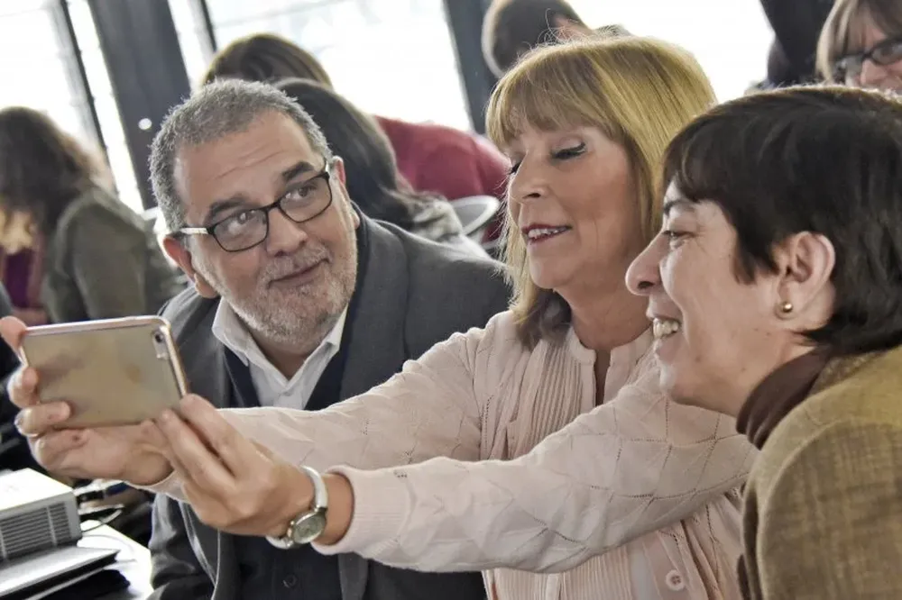 Los exconsejeros de Enseñanza Secundaria Javier Landoni, Celsa Puente e Isabel Jauregui