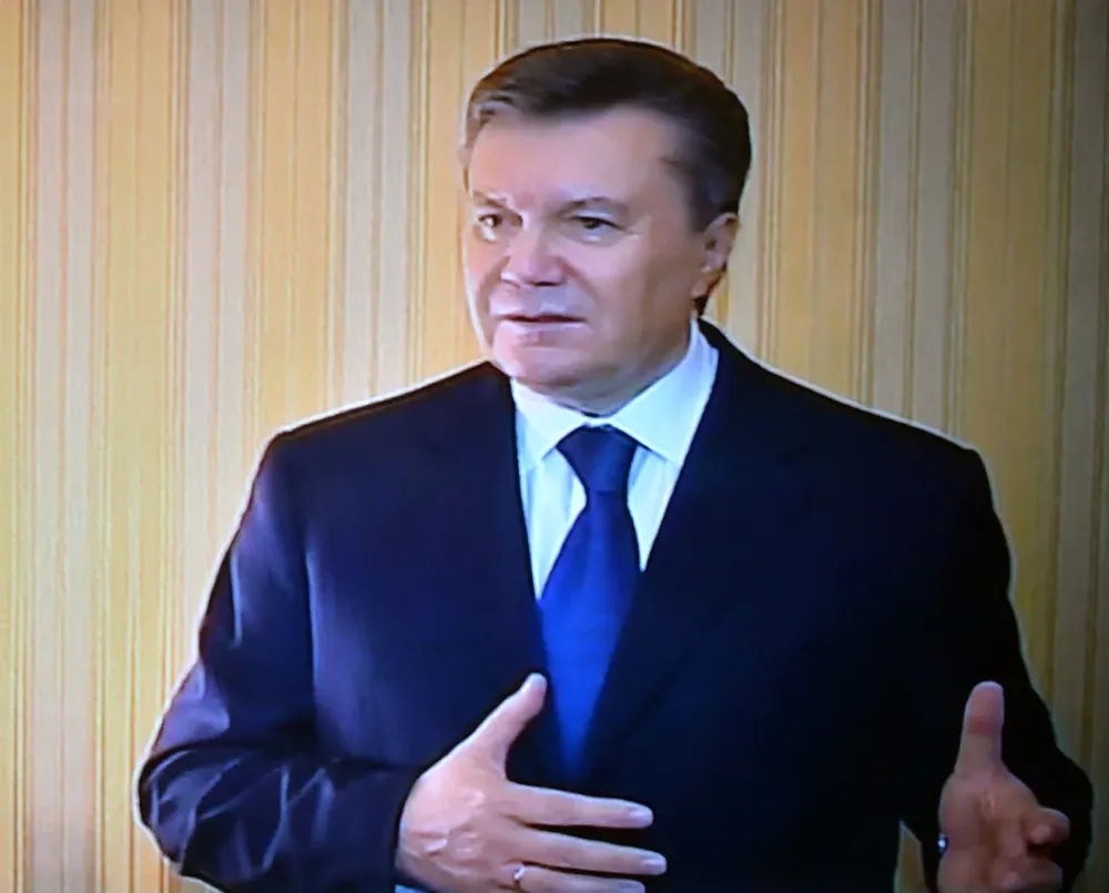 Víktor Yanukóvich en un mensaje por televisión el sábado 22 de febrero