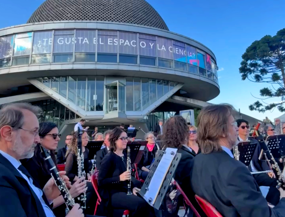 En el Planetario, la Banda Sinfónica de la Ciudad tocará música de películas emblemáticas bajo las estrellas.