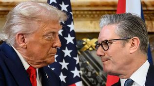 A Trump su relación con Epstein parece no haberle afectado, mientras que Starmer podría perder su puesto por un pederasta al que no conoció.