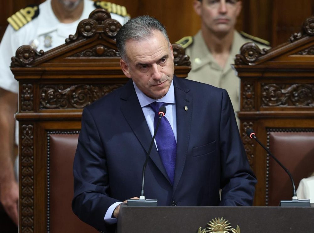 Yamandú Orsi, presidente de la República, en el Palacio Legislativo.