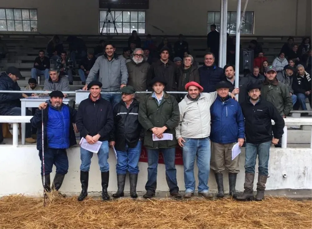 Integrantes de la cabaña y del equipo del escritorio el sábado en Flores