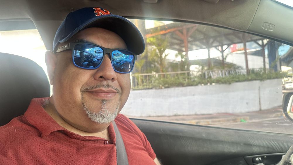 Elías Padilla ha aplazado sus planes para emigrar a EE.UU. por la polémica política migratoria de Donald Trump.