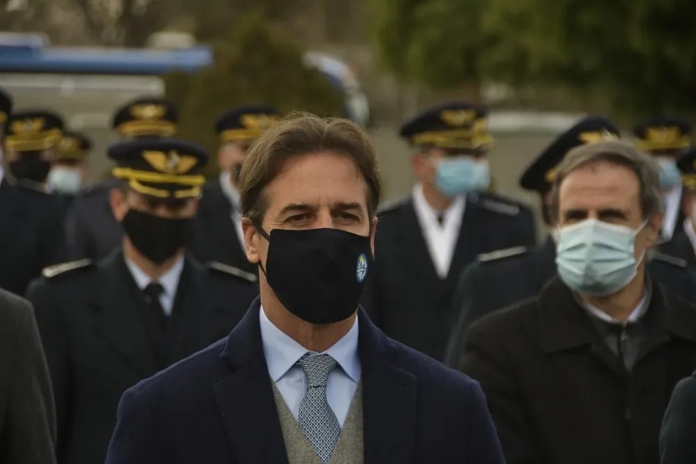 Lacalle Pou en el Día de los Mártires de la Aviación Militar