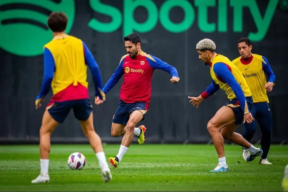 Barcelona se mide ante el Valencia.