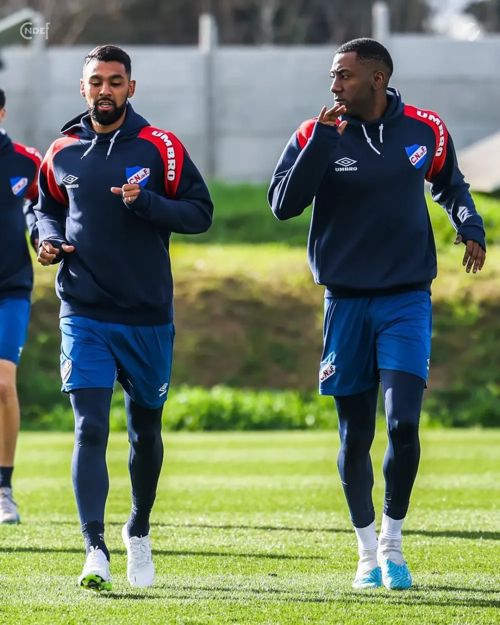 Romero junto a Carneiro