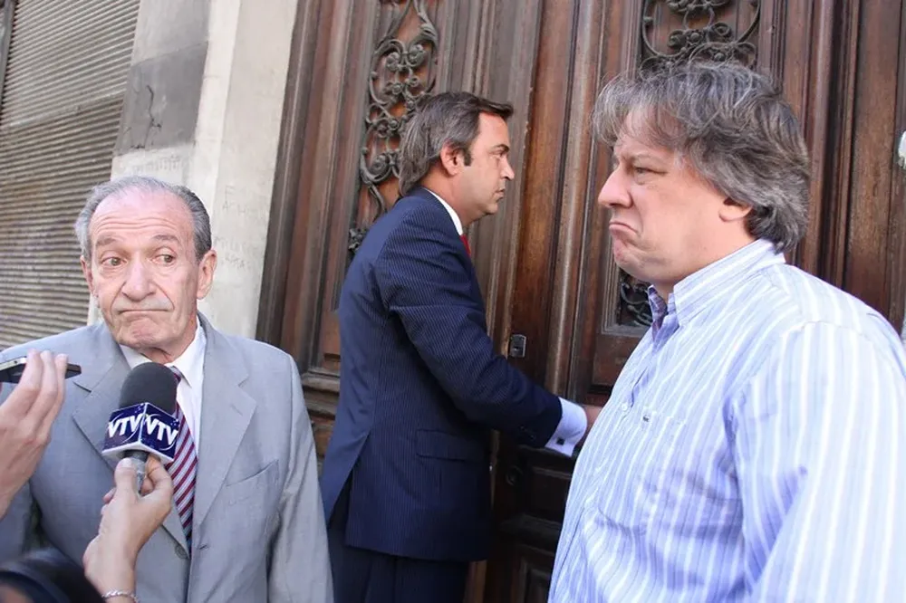 Fernando Lorenzo, junto a su abogado Amadeo Otatti