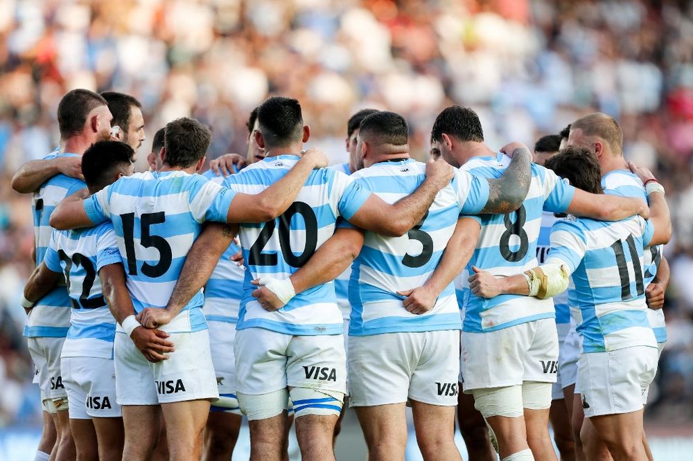 Argentinas Los Pumas players huddle during the Rugby Championship match between Argentina and Australia at Brigadier General Estanislao Lopez Stadium in Santa Fe, Santa Fe Province, Argentina, on September 7, 2024. GERONIMO URANGA / AFP