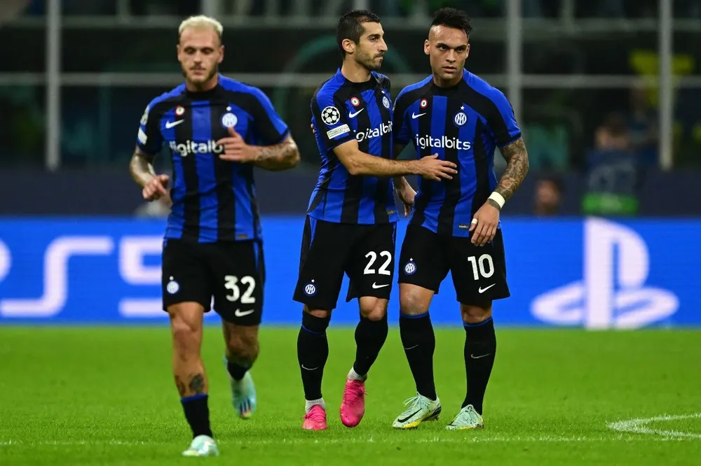 Federico Dimarco, Henrikh Mkhitaryan y Lautaro Martinez