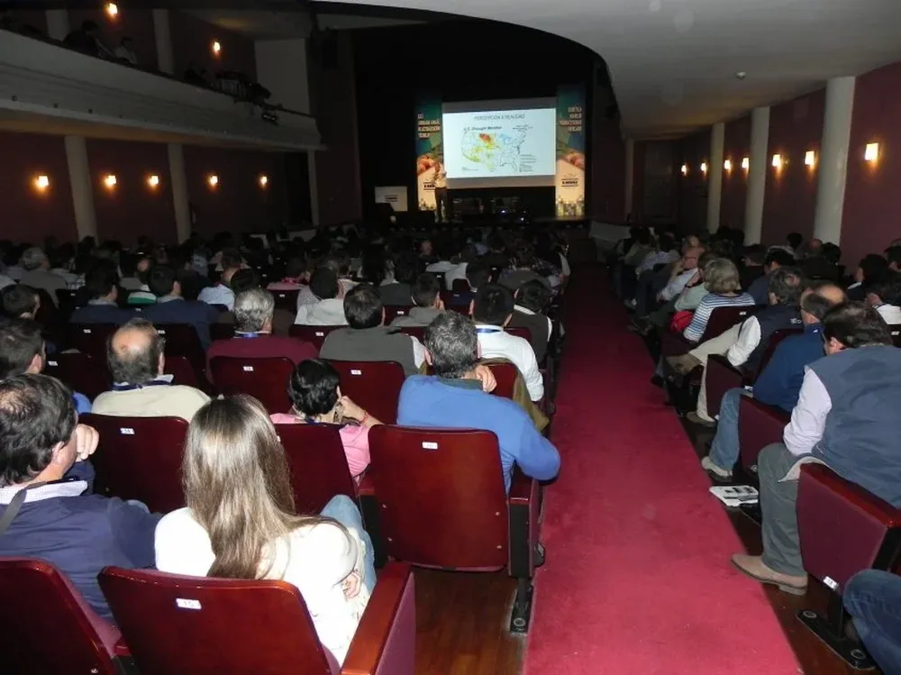 La actividad se segmentó en tres bloques temáticos.