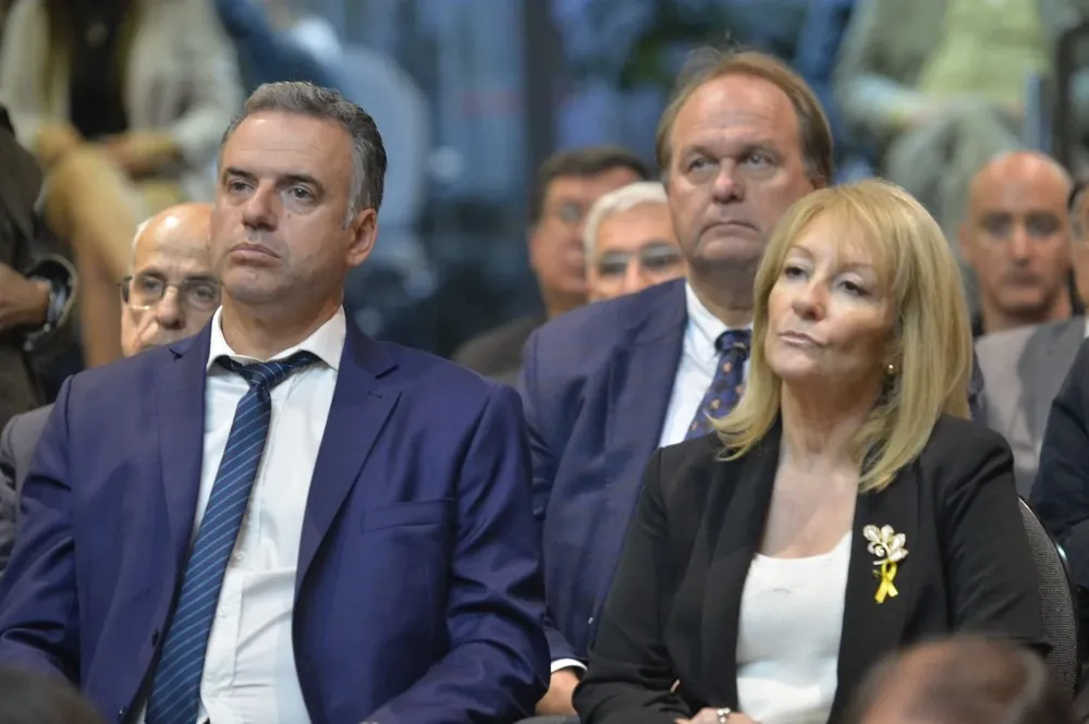 Yamandú Orsi y Carolina Cosse protagonizan una interna competitiva dentro del FA. Archivo