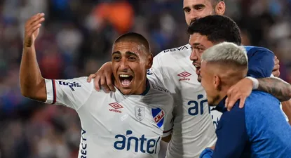 Festejo tricolor en el Parque Central