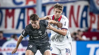 Jeremía Recoba frente a Wanderers