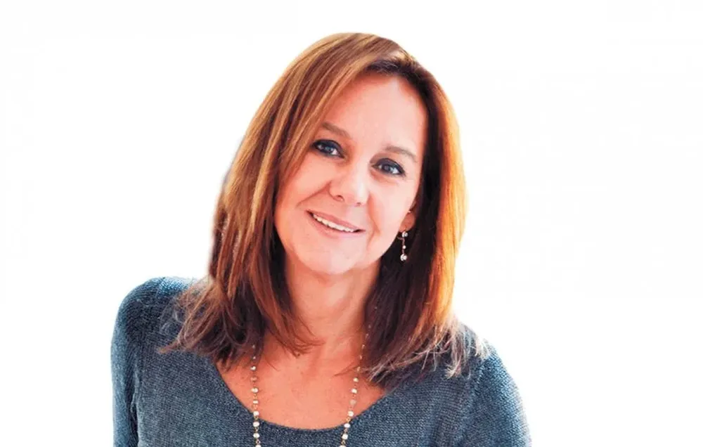 La escritora María Dueñas