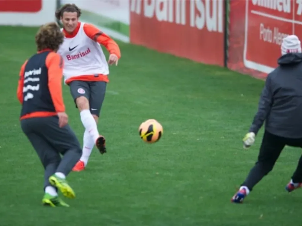 Forlán en la práctica de Inter