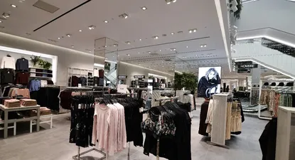 H&M decide arrendar ropa ante críticas por sostenibilidad
