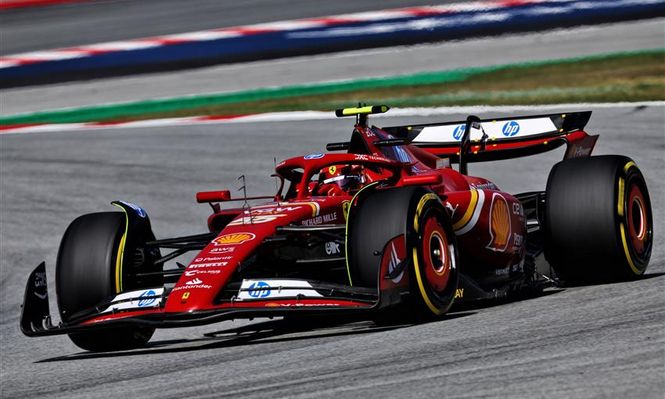 Carlos Sainz finalizó sexto en España-