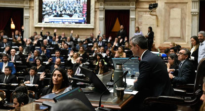 El Gobierno acelera el tratamiento del DNU de la deuda en Diputados. 