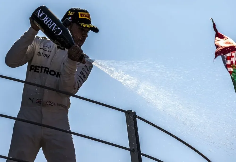 Lewis Hamilton celebra en Monza