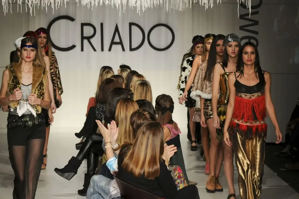 Caro Criado presentó Polaris, la elegancia de un invierno frío y fino