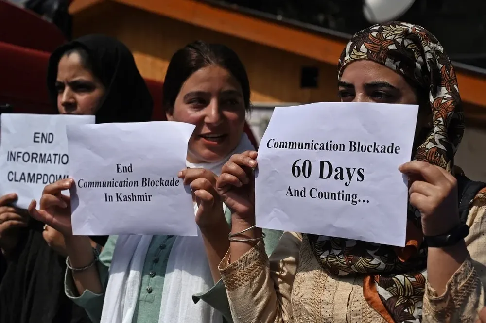 Cerca de 121 millones de personas se vieron afectadas por las interrupciones del servicio de internet, según informe de junio pasado de Human Rights Watch.