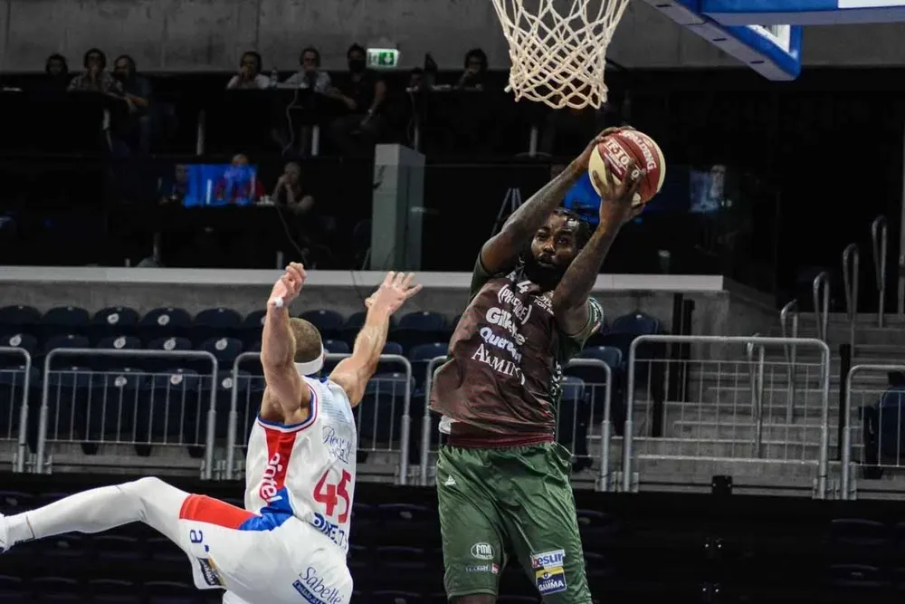 Dwayne Davis, 22 puntos, imparable