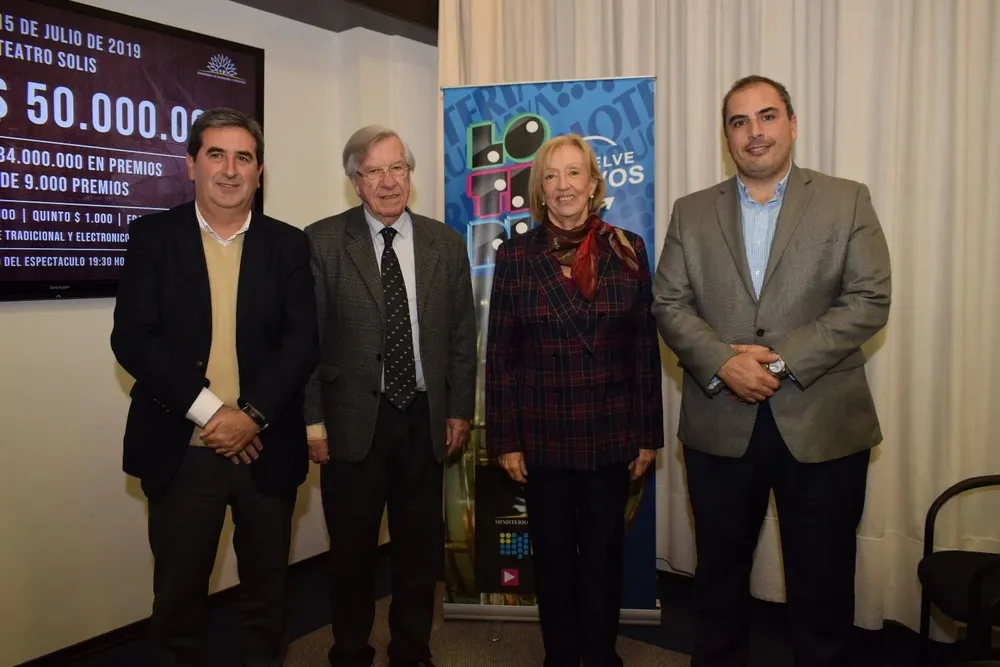Luis Gama, Danilo Astori, María Julia Muñoz y Pablo Ferrer