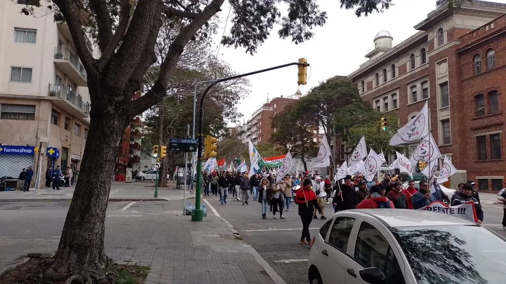 La marcha, por Av. Libertador.