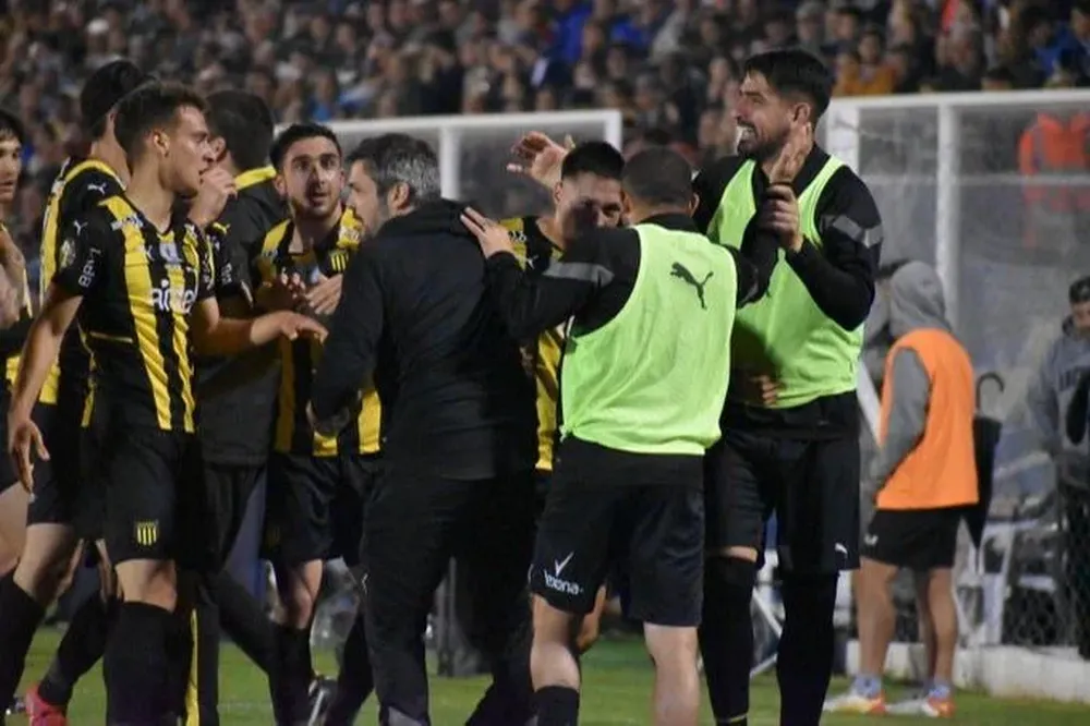 El festejo de Peñarol en Melo