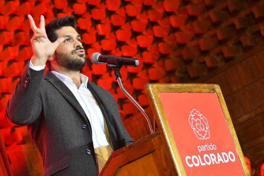 Andrés Ojeda, precandidato del Partido Colorado