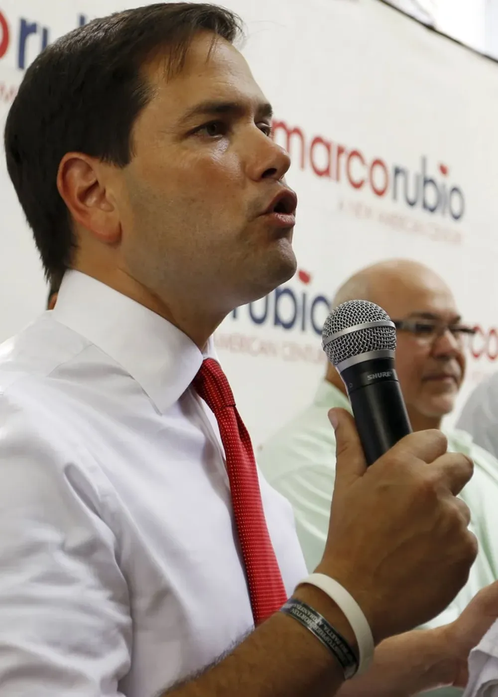 Rubio es popular pero no transforma eso en votos.